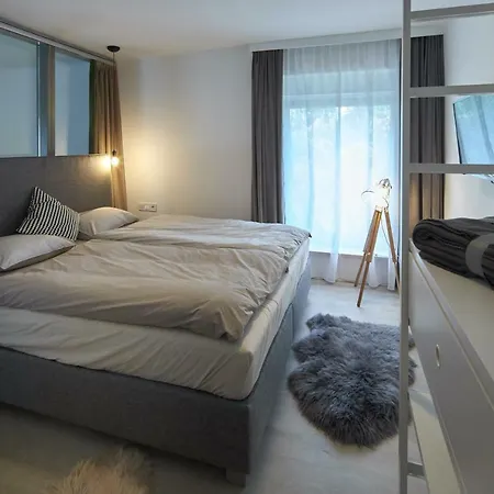 7Domb Apartman Komló Exterior foto