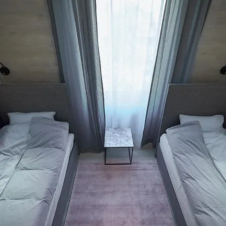 7Domb Apartman Komló Exterior foto